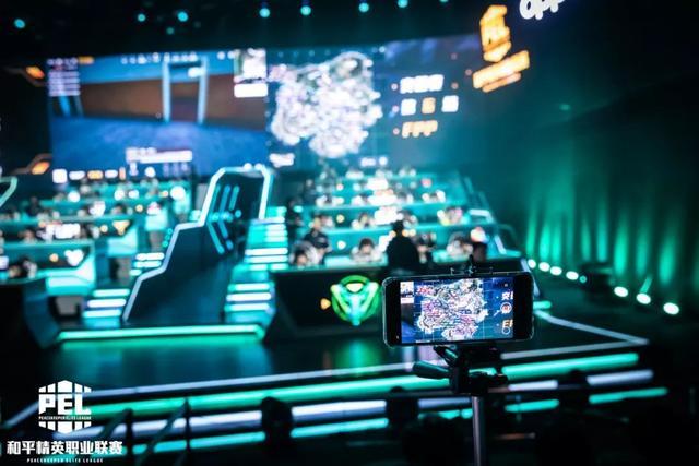 坚持和努力 坚持和努力